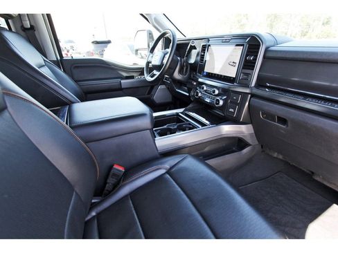 Used 2025 Ford F350 Lariat AWD/4WD image 28