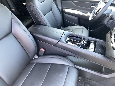 Certified 2026 Nissan Murano SV AWD/4WD image 11