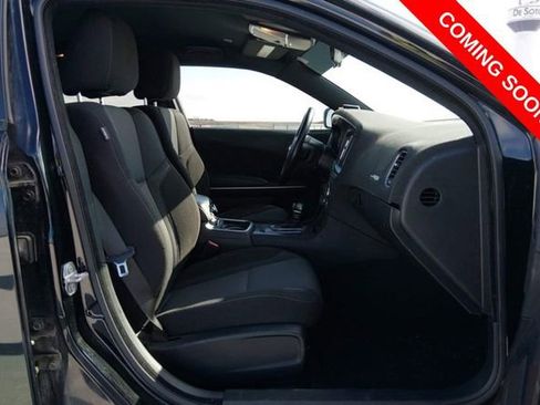 Used 2020 Dodge Charger SXT RWD image 5