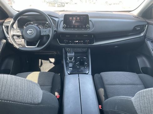 Certified 2022 Nissan Rogue SV image 14