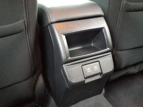 Used 2019 Subaru Outback 2.5i Premium AWD/4WD image 11
