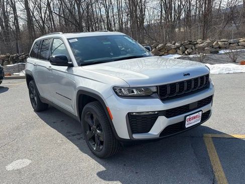New 2026 Jeep Grand Cherokee Limited w/ Limited Altitude Package AWD/4WD image 2
