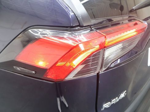 Used 2025 Toyota RAV4 XLE image 27