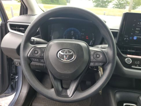 Used 2026 Toyota Corolla LE FWD image 25
