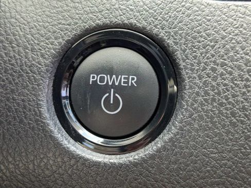 Used 2025 Toyota Camry SE FWD image 26