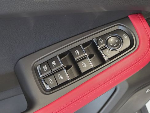 New 2026 Porsche Macan S AWD/4WD image 15