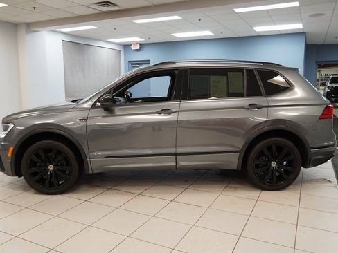 Used 2021 Volkswagen Tiguan SE R-Line image 2