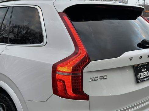 Used 2019 Volvo XC90 T6 Momentum w/ Advanced Package image 10