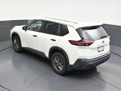Used 2021 Nissan Rogue S FWD image 17