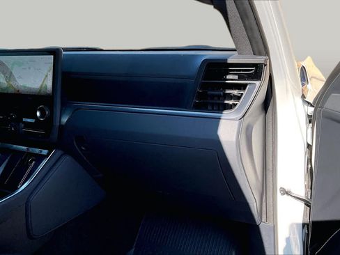 Used 2025 Lexus GX 550 w/ Accessory Package (2T) AWD/4WD image 19
