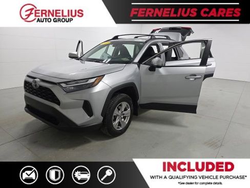 Used 2022 Toyota RAV4 XLE image 10