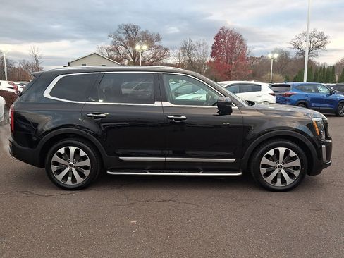 Certified 2022 Kia Telluride S image 7