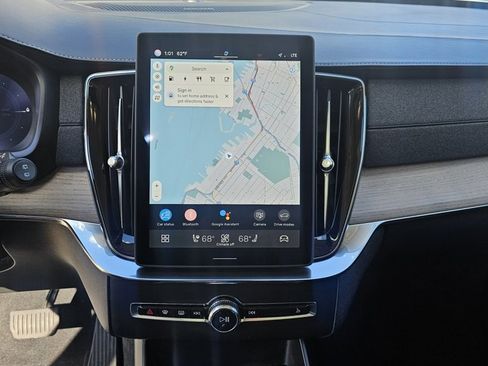 Certified 2025 Volvo XC90 T8 Plus w/ Protection Package Premier image 22