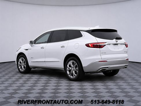 Used 2018 Buick Enclave Avenir w/ Avenir Technology Package AWD/4WD image 7