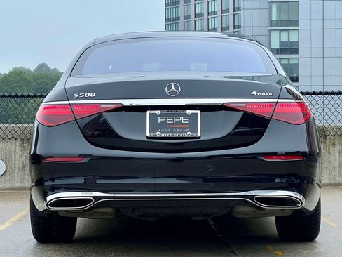 Used 2023 Mercedes-Benz S 580 4MATIC Sedan image 6