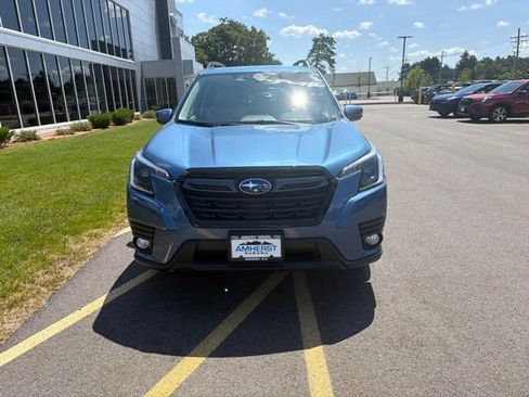 Used 2023 Subaru Forester Limited AWD/4WD image 2