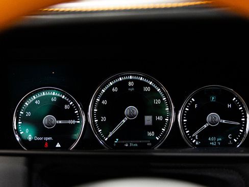 Certified 2024 Rolls-Royce Cullinan image 32