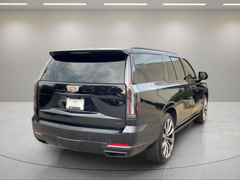 Used 2025 Cadillac Escalade ESV Premium Luxury w/ Touring Package AWD/4WD image 7