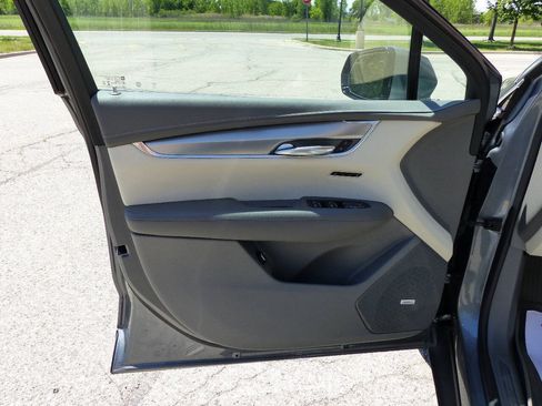 Used 2021 Cadillac XT5 Premium Luxury w/ LPO, Floor Liner Package AWD/4WD image 21