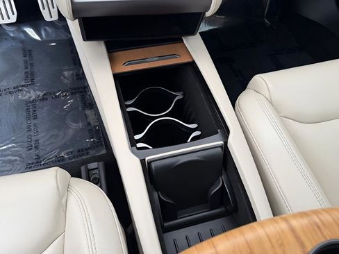 Used 2020 Tesla Model S Performance image 43