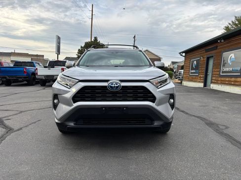 Used 2020 Toyota RAV4 XLE w/ Convenience Package AWD/4WD image 2