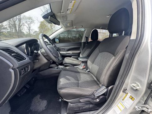 Used 2020 Mitsubishi Outlander Sport SE FWD image 4