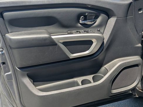 Certified 2024 Nissan Titan SV w/ SV Convenience Package RWD image 10