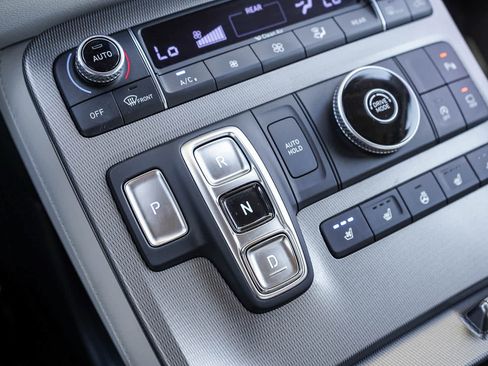 Used 2021 Hyundai Palisade Limited FWD image 25