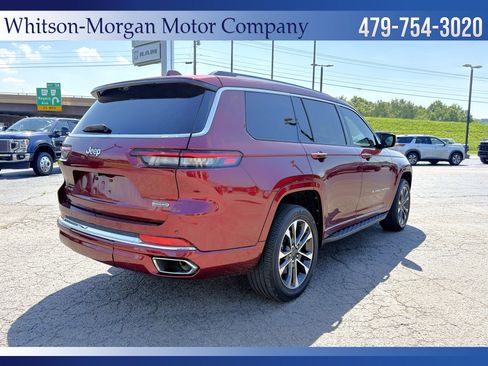 Used 2022 Jeep Grand Cherokee L Overland w/ Luxury Tech Group IV AWD/4WD image 5