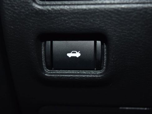 Certified 2024 Nissan Sentra SV image 16