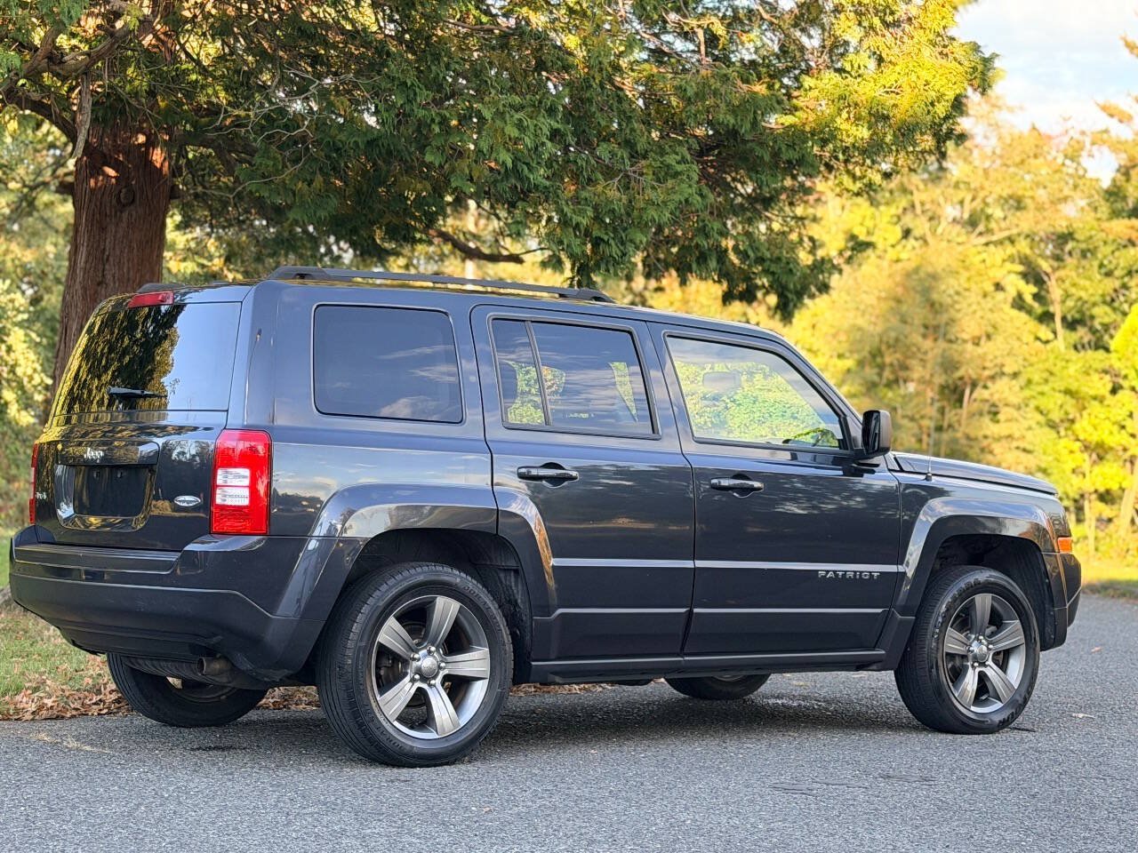 Used 2015 Jeep Patriot High Altitude AWD/4WD image 4