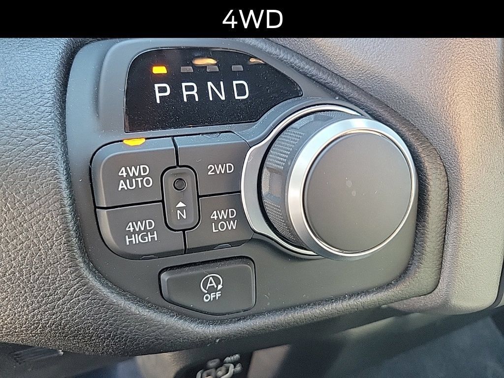 Used 2025 RAM 1500 Big Horn AWD/4WD image 29
