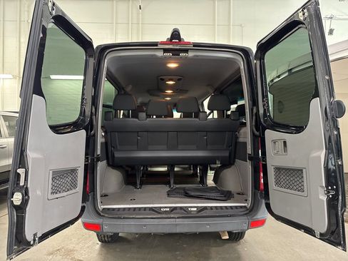 Used 2017 Mercedes-Benz Sprinter 2500 image 22