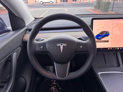 Used 2021 Tesla Model Y Long Range AWD/4WD image 20