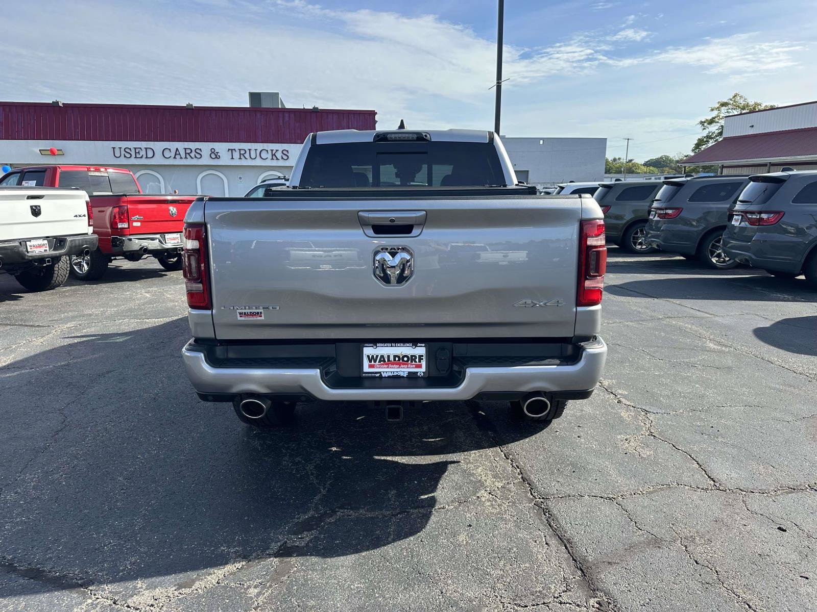 Used 2024 RAM 1500 Limited AWD/4WD image 6