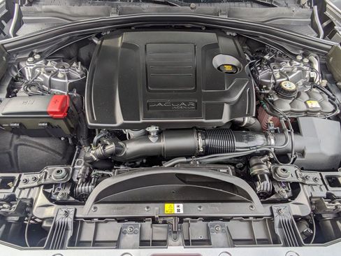 Used 2024 Jaguar F-PACE R-Dynamic S image 21