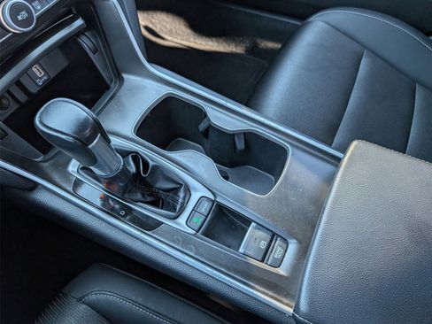 Used 2018 Honda Accord Sport image 23