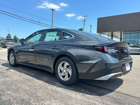 New 2026 Hyundai Sonata SE FWD image 3