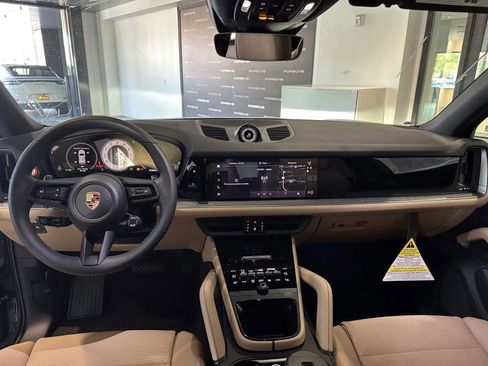 New 2026 Porsche Cayenne image 15