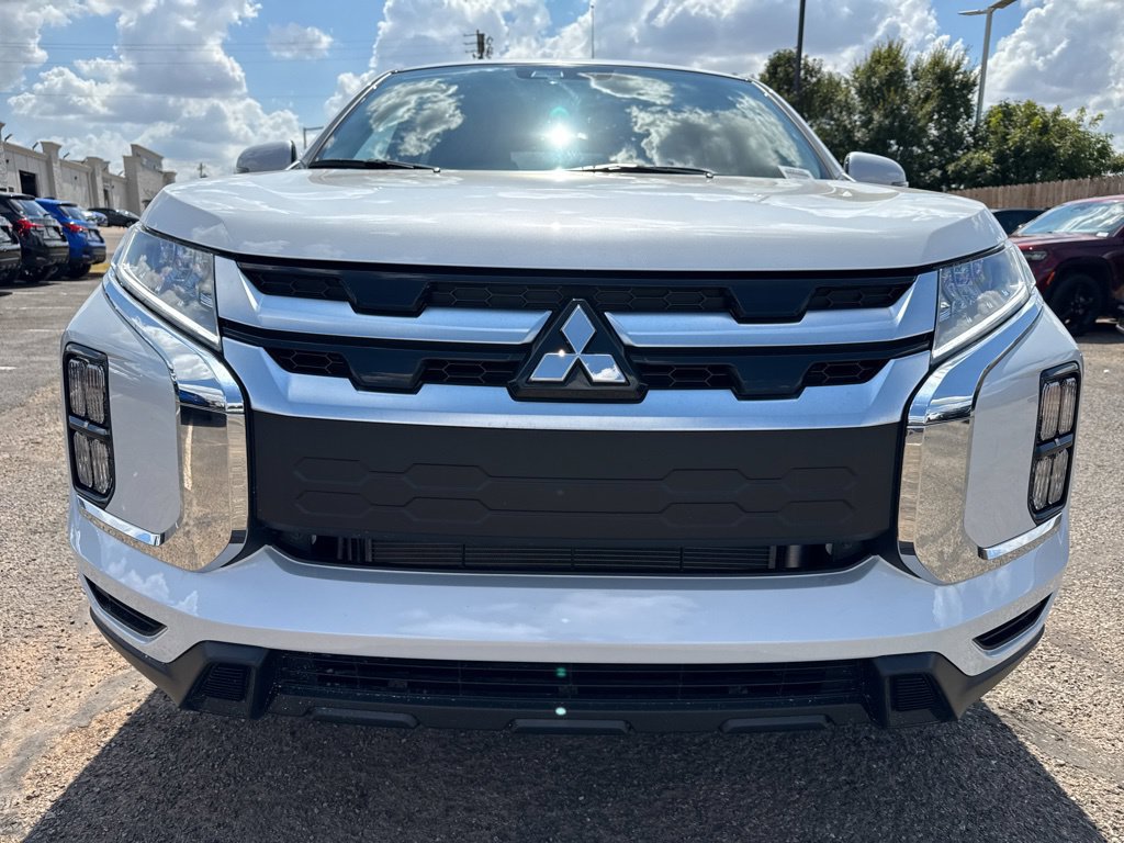 New 2027 Mitsubishi Outlander Sport SE FWD image 2