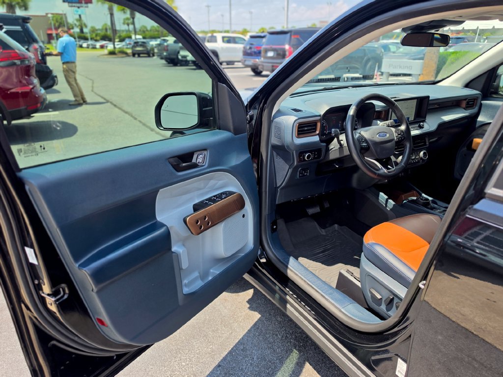 Used 2024 Ford Maverick Lariat w/ 4K Tow Package AWD/4WD image 9