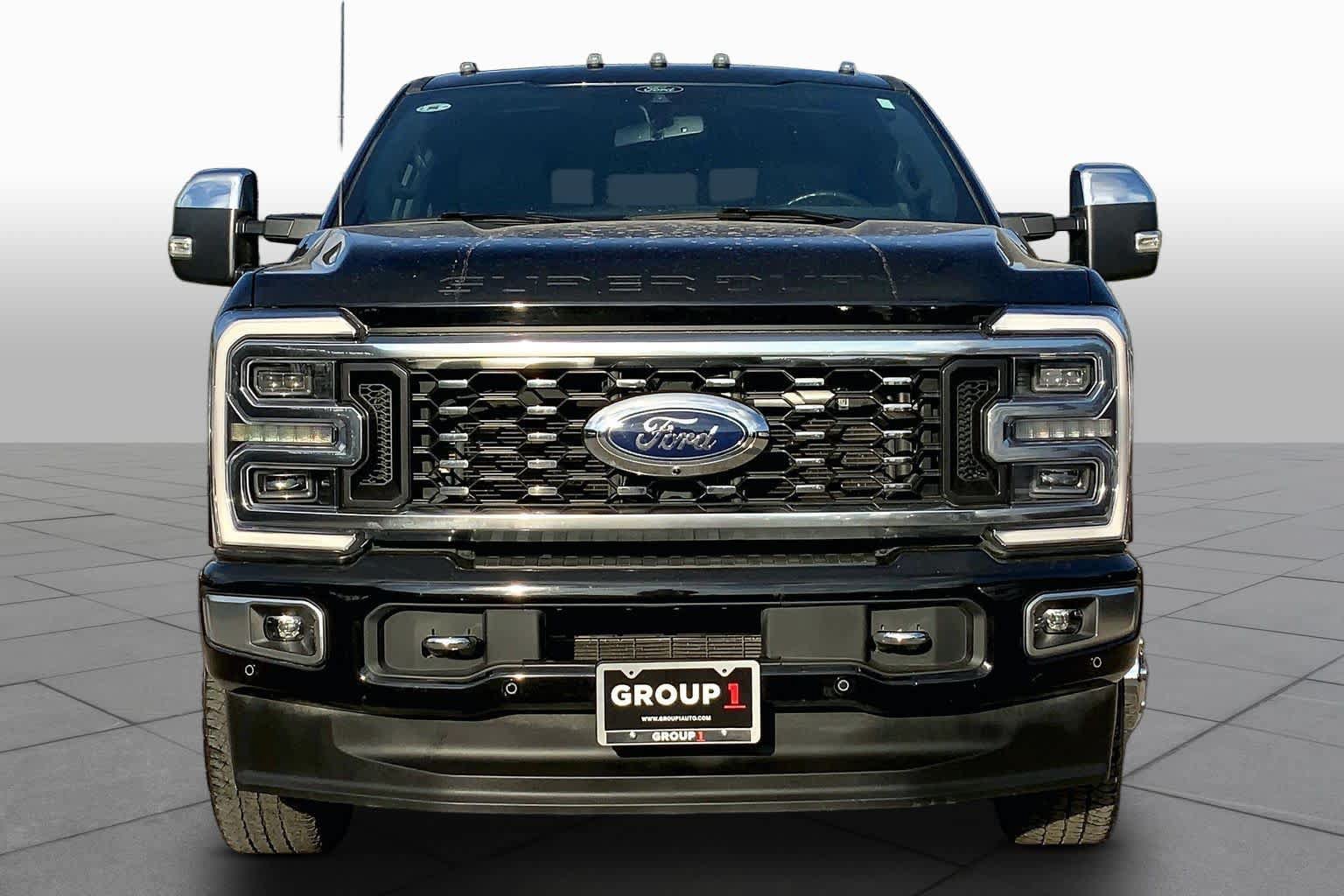 Used 2024 Ford F350 Platinum AWD/4WD image 4