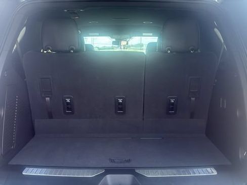 Used 2025 Chevrolet Tahoe Z71 AWD/4WD image 11
