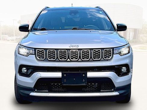 Used 2025 Jeep Compass Limited AWD/4WD image 2