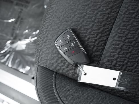 Used 2025 Chevrolet Silverado 2500 LT w/ Convenience Package image 43