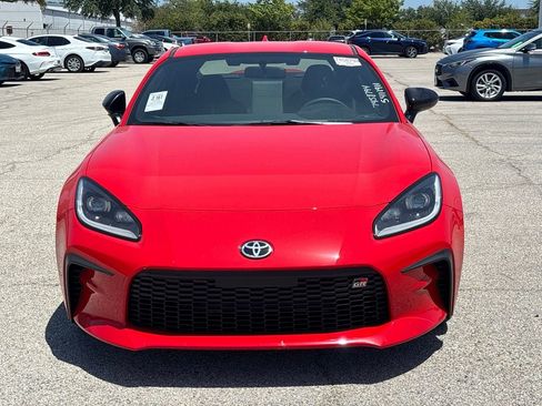 Used 2025 Toyota GR86 Premium RWD image 2