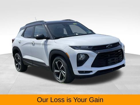 Used 2023 Chevrolet TrailBlazer RS w/ Convenience Package FWD image 3