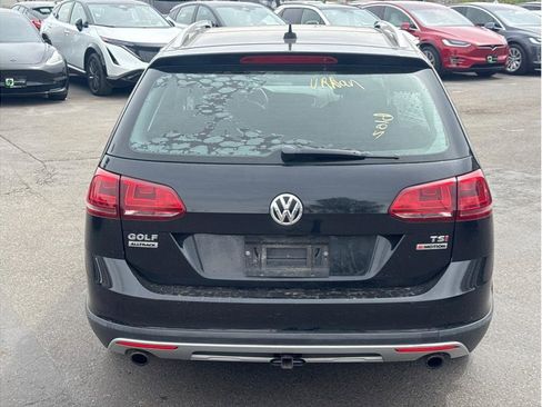 Used 2017 Volkswagen Golf Alltrack SEL image 3