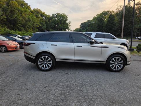 Used 2018 Land Rover Range Rover Velar R-Dynamic SE AWD/4WD image 4