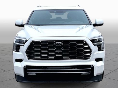 Used 2025 Toyota Sequoia Platinum image 3